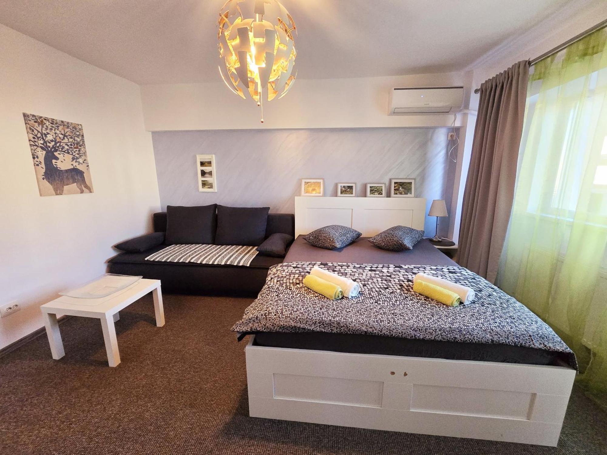 Marcos Apartments - Self Check-In Решіца Екстер'єр фото